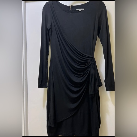 People Like Frank Sz Small
Black Dress - Picture 1 of 9